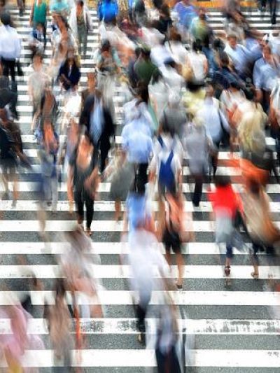 887668651849-Five-Ways-To-Stay-Safe-As-A-Pedestrian-In-A-Busy-City